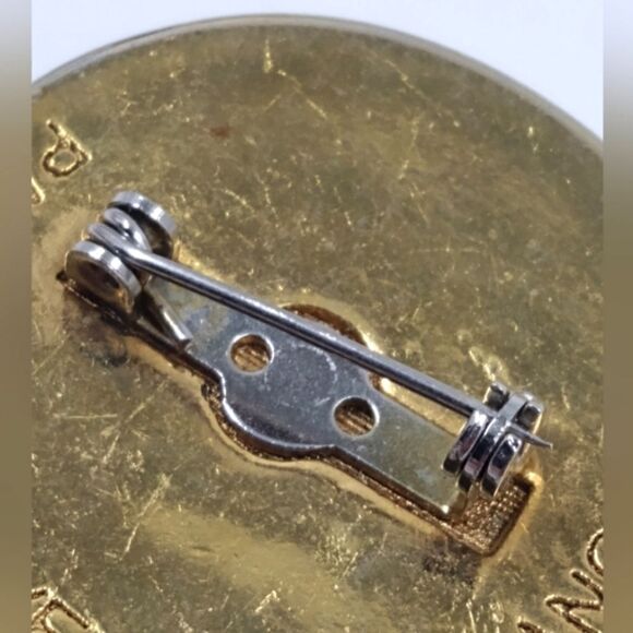 Givenchy France Gold Logo GG Brooch Jewelry Coming soon - Picture 9 of 11